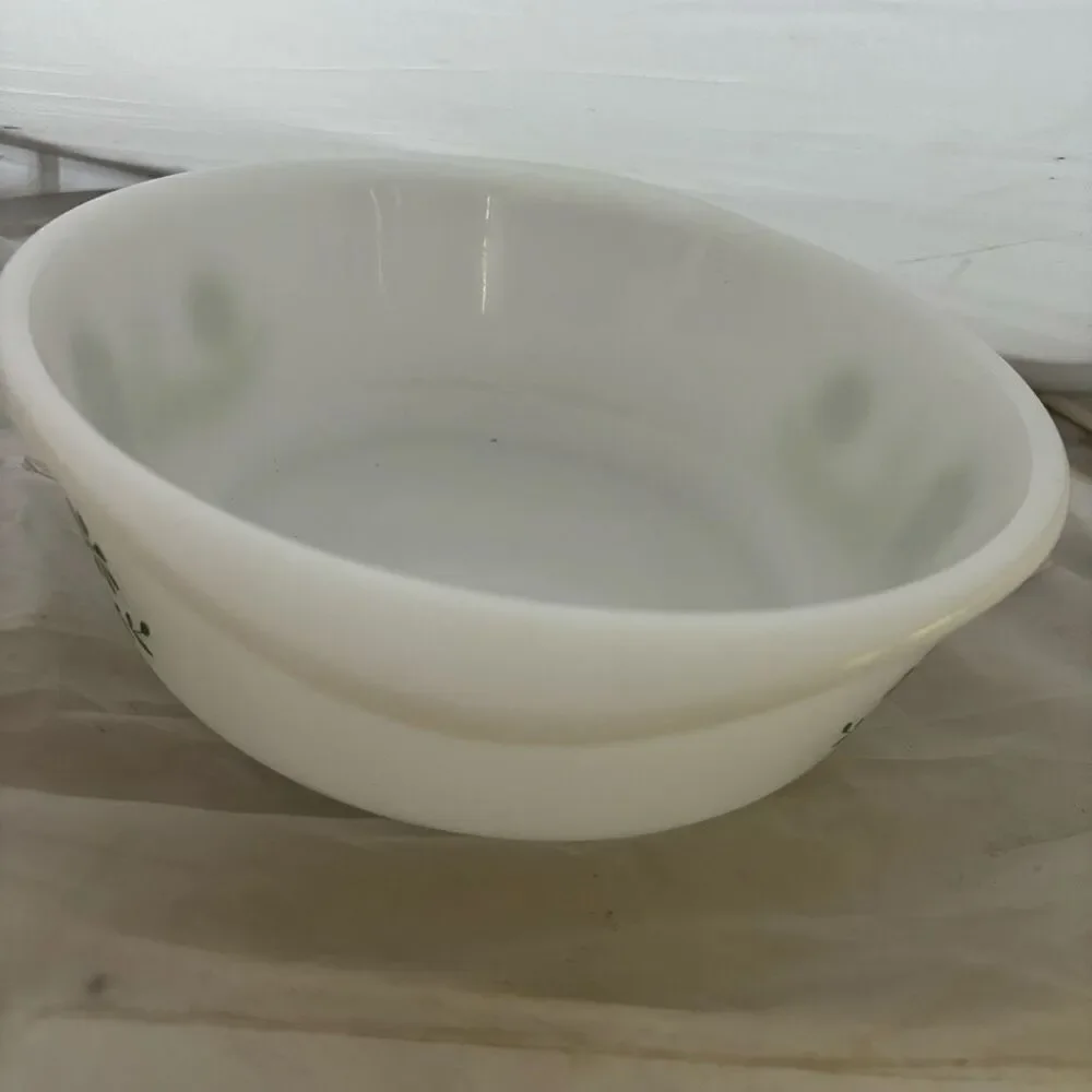 Glasbake Green Daisy J514 Milk Glass 2 QT Casserole Dish 1970’s